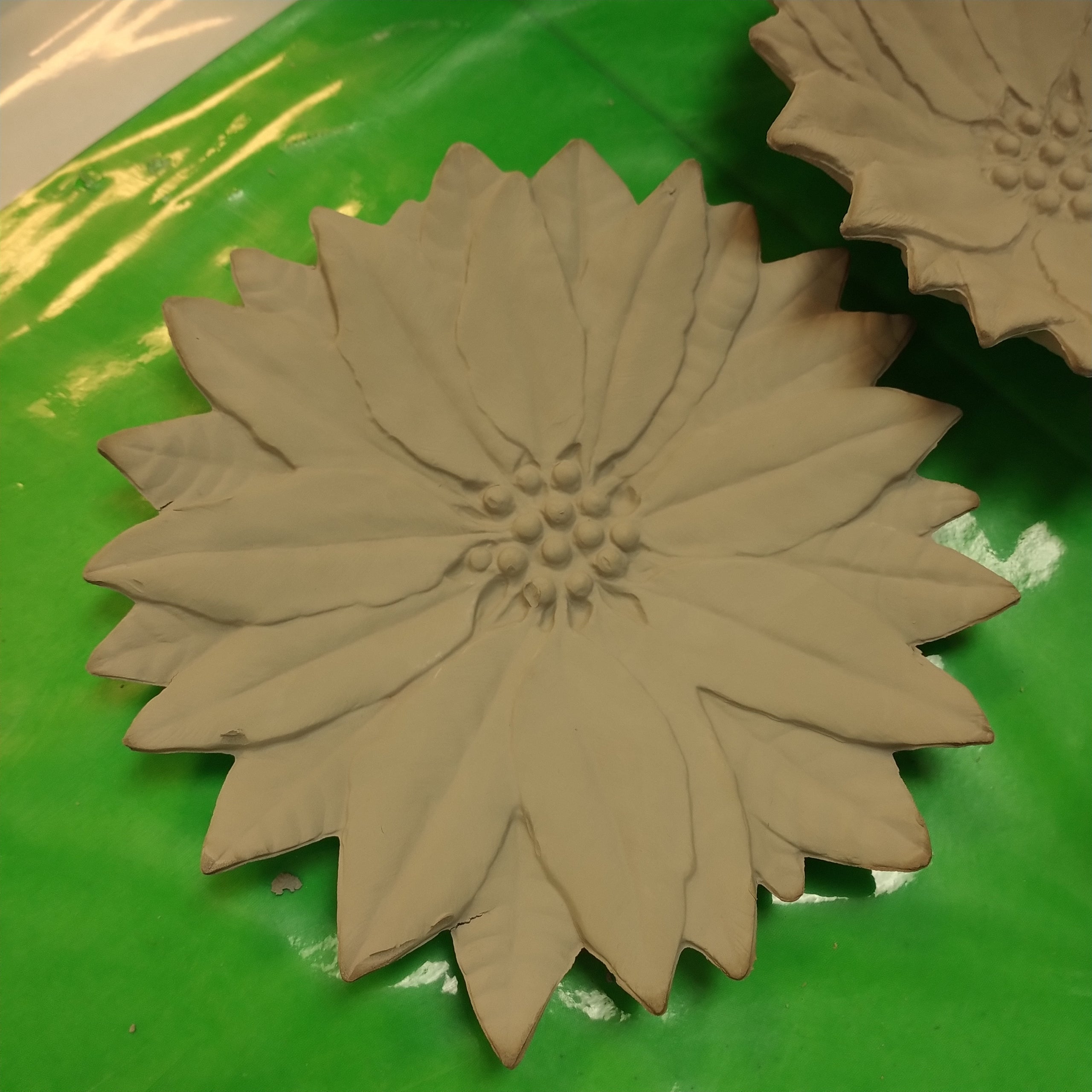 Poinsettia Dish or Bowl F.DM598/599 A Little Hobby Ceramics Studio